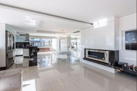 Apartamento à venda com 3 quartos, 300m² em Bela Vista, Porto Alegre