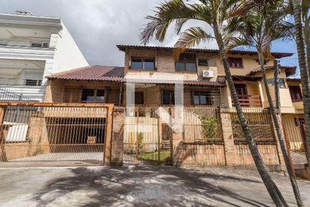 Casa à venda com 5 quartos, 470m² em Jardim Itu, Porto Alegre
