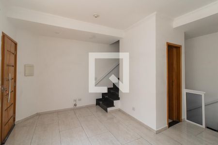 Sala de casa de condomínio para alugar com 2 quartos, 110m² em Vila Talarico, São Paulo