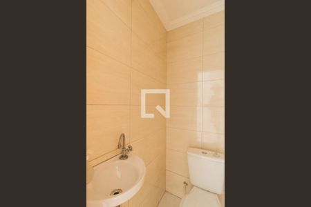 Lavabo de casa de condomínio para alugar com 2 quartos, 110m² em Vila Talarico, São Paulo