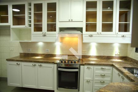 Apartamento à venda com 124m², 4 quartos e 2 vagasCozinha 