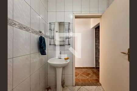 Casa à venda com 164m², 3 quartos e 3 vagas Casa à venda com 164m², 3 quartos e 3 vagasBanheiro