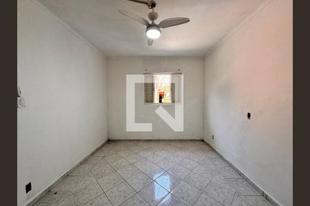 Casa à venda com 164m², 3 quartos e 3 vagas Casa à venda com 164m², 3 quartos e 3 vagasQuarto edícula