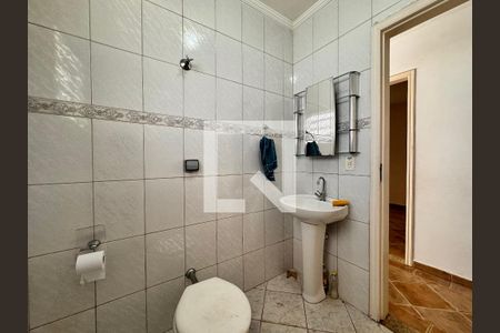 Casa à venda com 164m², 3 quartos e 3 vagas Casa à venda com 164m², 3 quartos e 3 vagasBanheiro