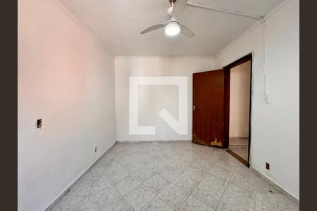 Casa à venda com 164m², 3 quartos e 3 vagas Casa à venda com 164m², 3 quartos e 3 vagasQuarto edícula