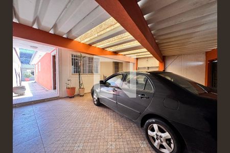 Casa à venda com 164m², 3 quartos e 3 vagas Casa à venda com 164m², 3 quartos e 3 vagasGaragem