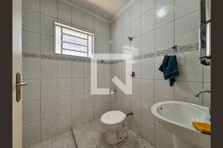 Casa à venda com 164m², 3 quartos e 3 vagas Casa à venda com 164m², 3 quartos e 3 vagasBanheiro