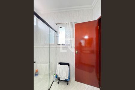 Casa para alugar com 303m², 4 quartos e 5 vagas Casa para alugar com 303m², 4 quartos e 5 vagasBanheiro da Suíte 3