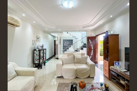 Sala de casa para alugar com 4 quartos, 303m² em Chácara Inglesa, São Paulo