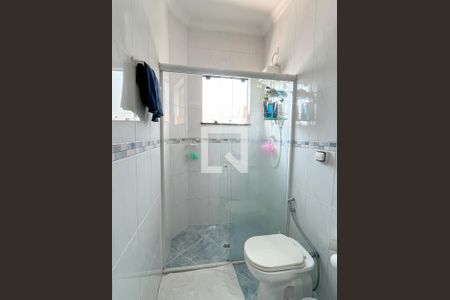 Casa para alugar com 303m², 4 quartos e 5 vagas Casa para alugar com 303m², 4 quartos e 5 vagasBanheiro da Suíte 2