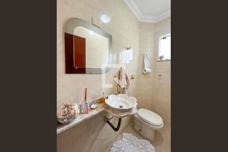 Casa para alugar com 303m², 4 quartos e 5 vagas Casa para alugar com 303m², 4 quartos e 5 vagasLavabo