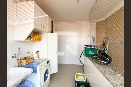 Casa para alugar com 303m², 4 quartos e 5 vagas Casa para alugar com 303m², 4 quartos e 5 vagasÁrea de Serviço