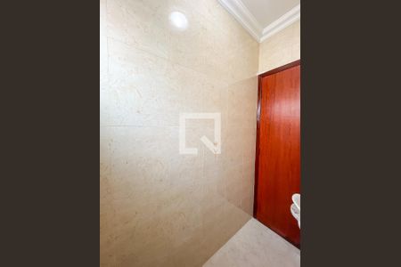 Casa para alugar com 303m², 4 quartos e 5 vagas Casa para alugar com 303m², 4 quartos e 5 vagasLavabo