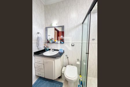 Casa para alugar com 303m², 4 quartos e 5 vagas Casa para alugar com 303m², 4 quartos e 5 vagasBanheiro da Suíte 3