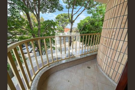 Casa para alugar com 303m², 4 quartos e 5 vagas Casa para alugar com 303m², 4 quartos e 5 vagasVaranda da Suíte 1