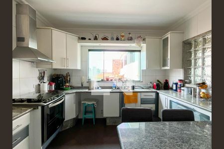 Casa para alugar com 303m², 4 quartos e 5 vagas Casa para alugar com 303m², 4 quartos e 5 vagasCozinha