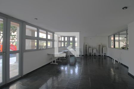 Apartamento para alugar com 100m², 3 quartos e 1 vagaSalão para festas