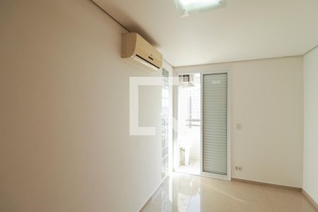 Apartamento à venda com 135m², 3 quartos e 4 vagasSuíte 3