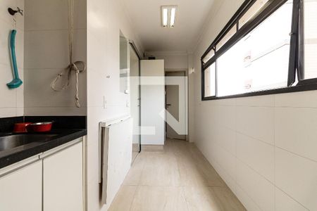 Apartamento à venda com 141m², 3 quartos e 4 vagasLavanderia