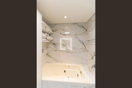 Apartamento à venda com 141m², 3 quartos e 4 vagasBanheiro da Suíte