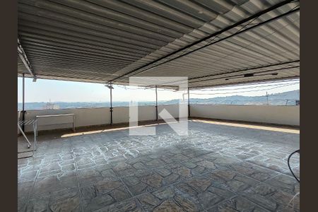 Casa de condomínio à venda com 150m², 4 quartos e 2 vagasTerraço