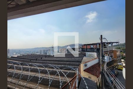 Casa de condomínio à venda com 150m², 4 quartos e 2 vagasVista