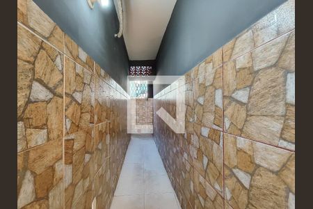 Casa de condomínio à venda com 150m², 4 quartos e 2 vagasCorredor