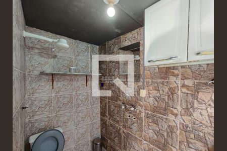 Casa de condomínio à venda com 150m², 4 quartos e 2 vagasBanheiro