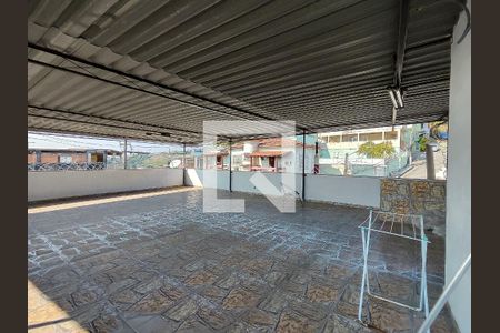 Casa de condomínio à venda com 150m², 4 quartos e 2 vagasTerraço