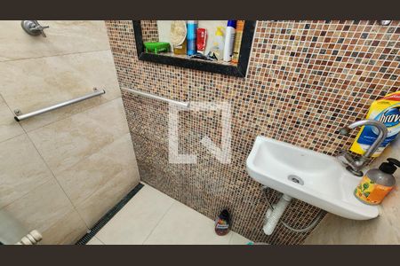 Apartamento para alugar com 25m², 1 quarto e sem vaga Apartamento para alugar com 25m², 1 quarto e sem vagaDetalhe do banheiro