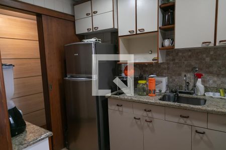 Apartamento à venda com 77m², 2 quartos e 1 vagaCozinha
