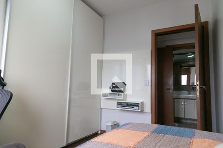 Apartamento à venda com 77m², 2 quartos e 1 vagaQuarto 1