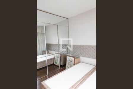 Apartamento à venda com 77m², 2 quartos e 1 vagaQuarto 2