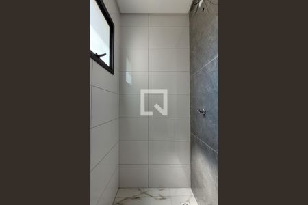 Casa à venda com 76m², 2 quartos e 1 vaga Casa à venda com 76m², 2 quartos e 1 vagaBanheiro da suíte