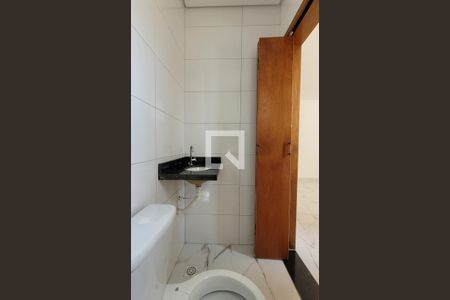 Casa à venda com 76m², 2 quartos e 1 vaga Casa à venda com 76m², 2 quartos e 1 vagaBanheiro da suíte