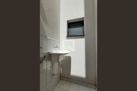 Casa à venda com 76m², 2 quartos e 1 vaga Casa à venda com 76m², 2 quartos e 1 vagaLavanderia