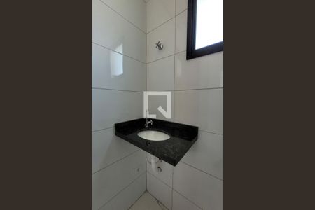 Casa à venda com 76m², 2 quartos e 1 vaga Casa à venda com 76m², 2 quartos e 1 vagaBanheiro da suíte 2