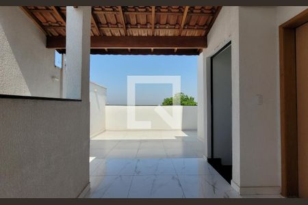 Casa à venda com 76m², 2 quartos e 1 vaga Casa à venda com 76m², 2 quartos e 1 vagaCobertura