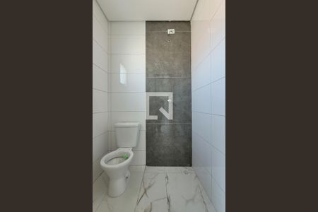 Casa à venda com 76m², 2 quartos e 1 vaga Casa à venda com 76m², 2 quartos e 1 vagaBanheiro da suíte 2