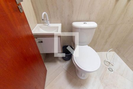 Casa de condomínio à venda com 46m², 2 quartos e 2 vagas Casa de condomínio à venda com 46m², 2 quartos e 2 vagasBanheiro Social