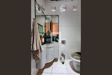 Apartamento para alugar com 230m², 4 quartos e sem vaga Apartamento para alugar com 230m², 4 quartos e sem vagaBanheiro