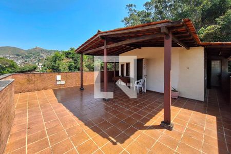 Apartamento para alugar com 230m², 4 quartos e sem vaga Apartamento para alugar com 230m², 4 quartos e sem vagaCobertura