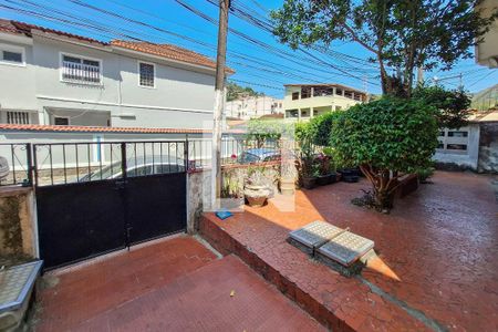 Apartamento para alugar com 230m², 4 quartos e sem vaga Apartamento para alugar com 230m², 4 quartos e sem vagaFachada