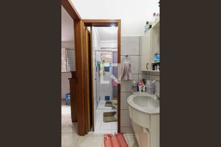 Casa à venda com 120m², 3 quartos e 2 vagas Casa à venda com 120m², 3 quartos e 2 vagasBanheiro