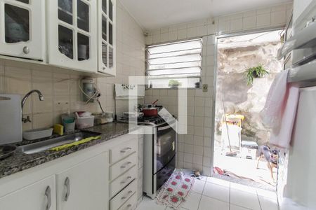 Casa à venda com 120m², 3 quartos e 2 vagas Casa à venda com 120m², 3 quartos e 2 vagasCozinha