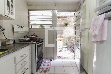 Casa à venda com 120m², 3 quartos e 2 vagas Casa à venda com 120m², 3 quartos e 2 vagasCozinha