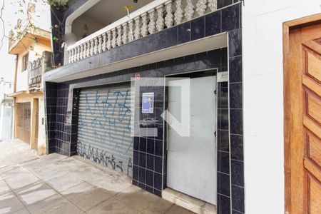 Casa à venda com 120m², 3 quartos e 2 vagas Casa à venda com 120m², 3 quartos e 2 vagasFachada