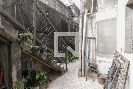 Casa à venda com 120m², 3 quartos e 2 vagas Casa à venda com 120m², 3 quartos e 2 vagasQuintal