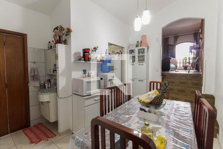 Casa à venda com 120m², 3 quartos e 2 vagas Casa à venda com 120m², 3 quartos e 2 vagasCopa