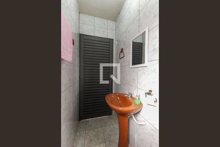 Casa à venda com 120m², 3 quartos e 2 vagas Casa à venda com 120m², 3 quartos e 2 vagasBanheiro de serviço